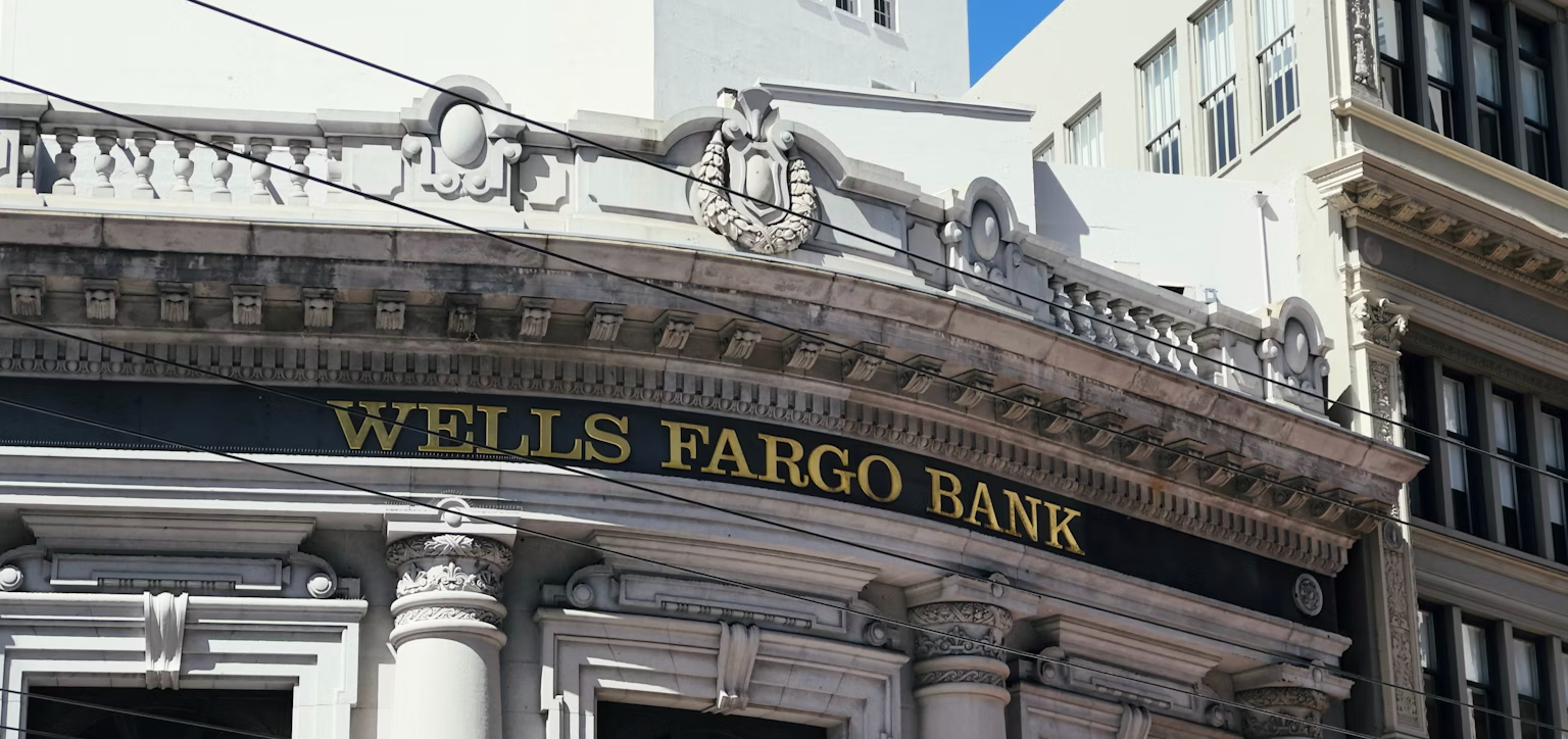 Simplified flow between lenders, banks and borrowers